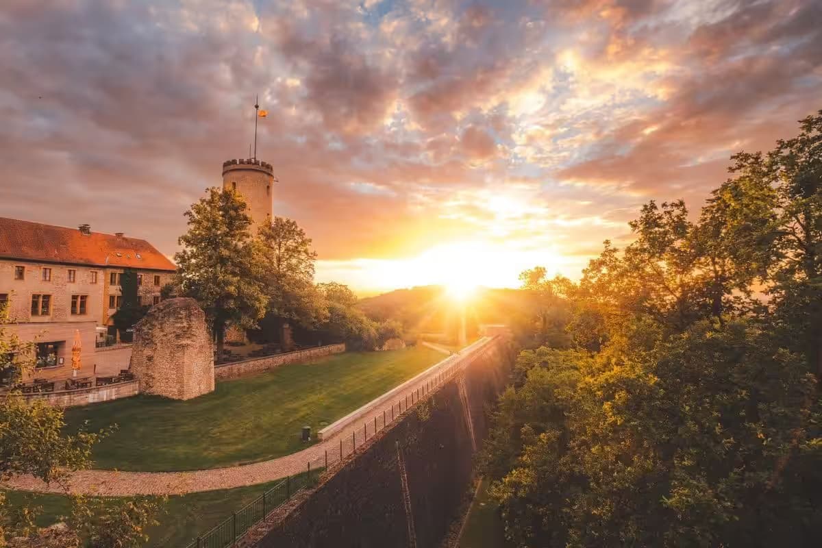 Ansicht der Hechelei in Bielefeld bei untergehenden Abendsonne