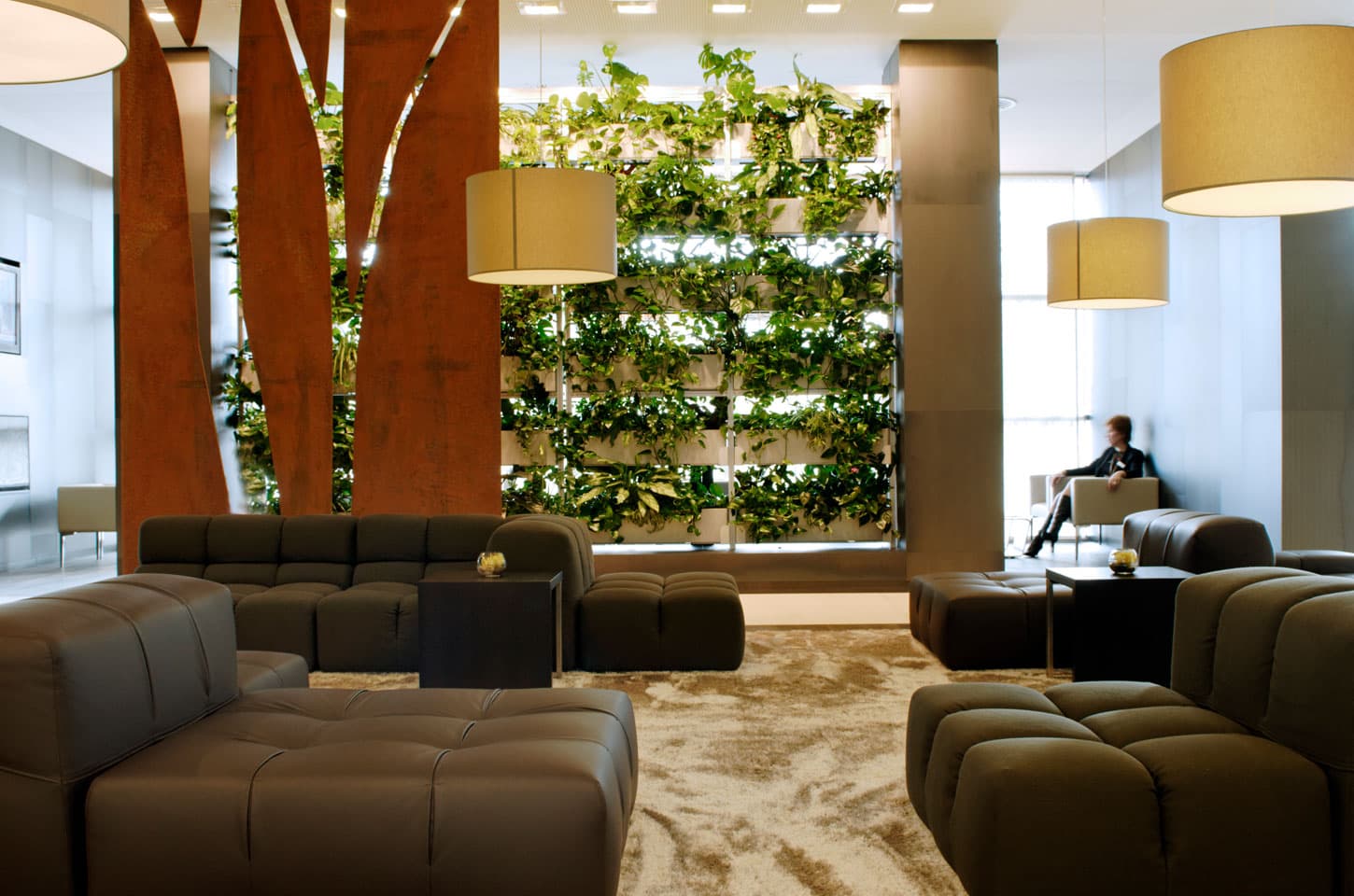 Lobby-Lounge im ATLANTIC Congress Hotel Essen mit Sofas und Sesseln