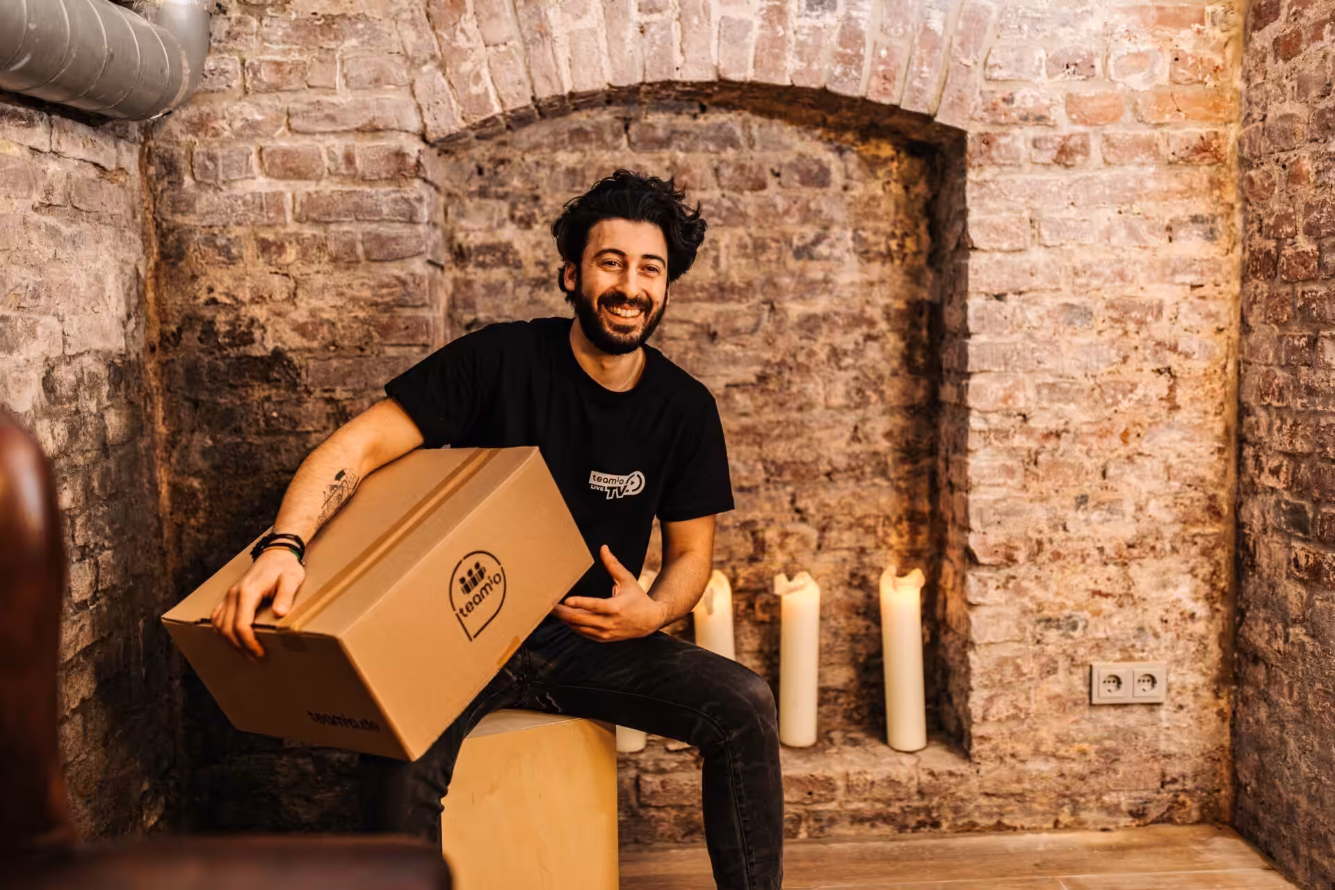 Musical online team event with drums