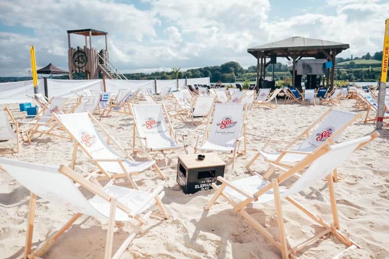 Die 6 schönsten Beach Clubs in NRW – Ihr Sommerfest am Strand