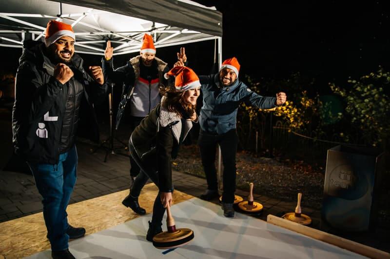 Eisstockschießen - perfekte Weihnachtsfeier mit Abstand