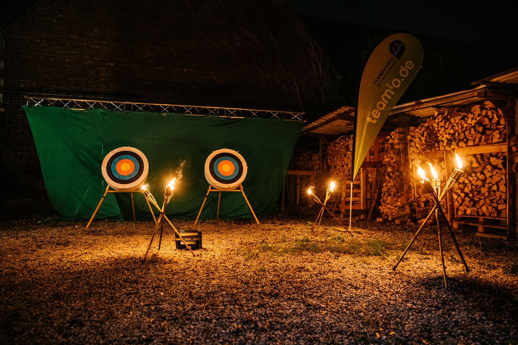 Fackelbogenschießen Teamevent von teamio