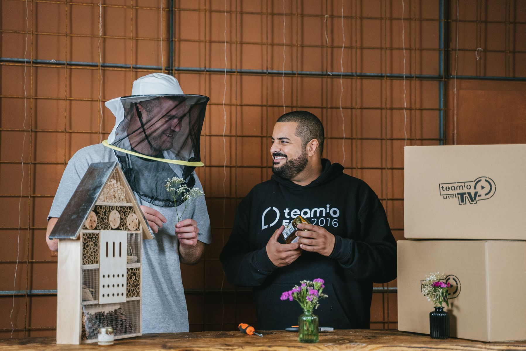 Insektenhotel bauen - Teamevent