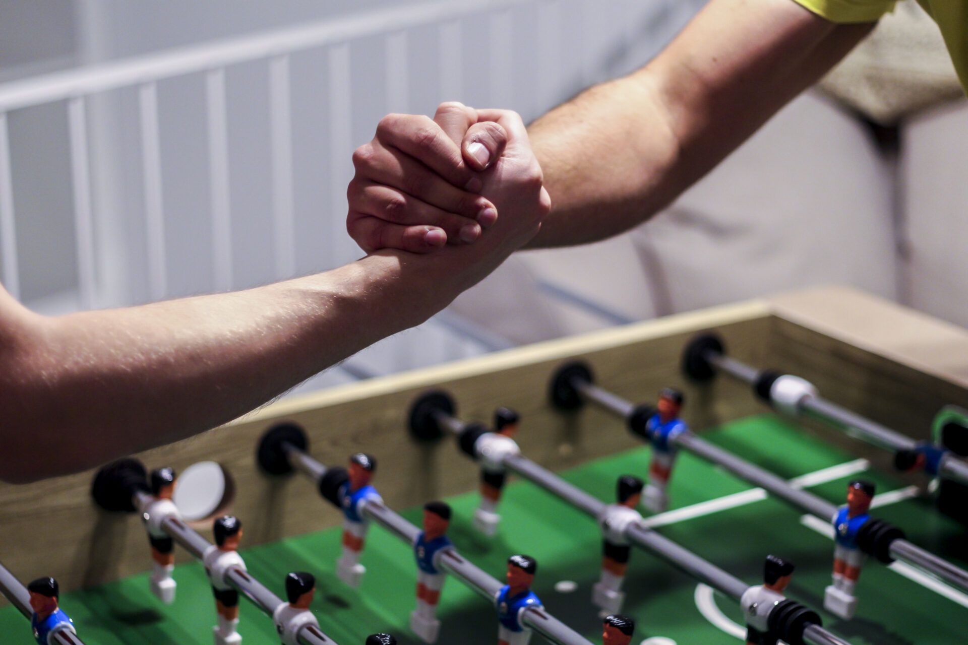 Kickertisch bauen als Teamevent