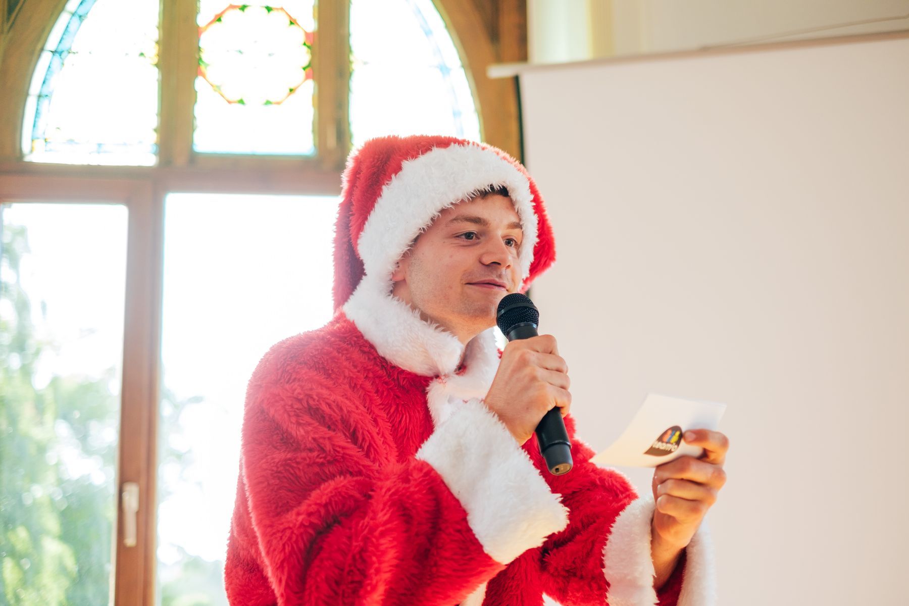 Unterhaltsame Quiz Show zur Weihnachtsfeier